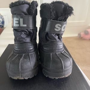 Sorel unisex toddler size 8 snow boot